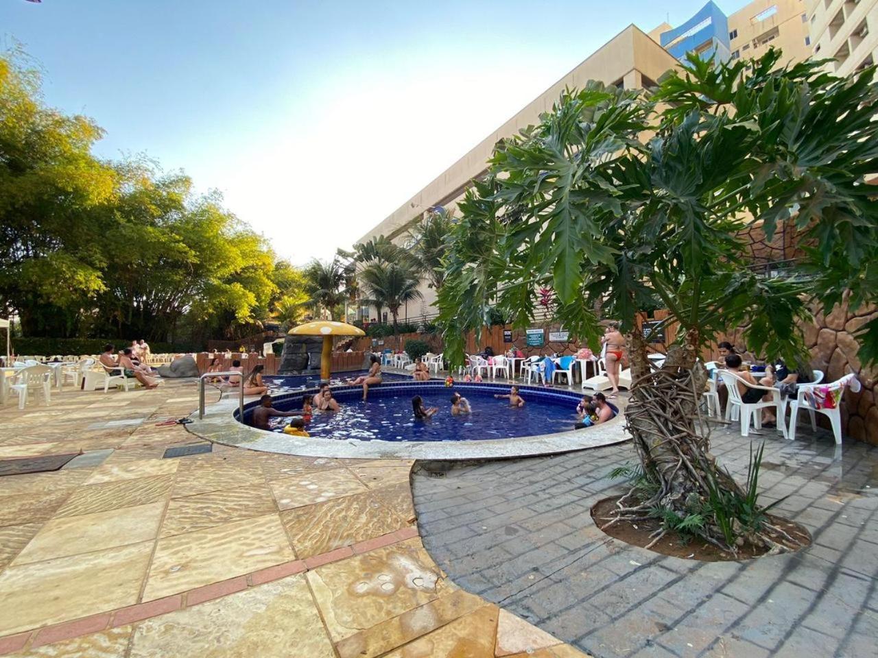 Apto Em Residencial Golden Dolphin Apartment Caldas Novas